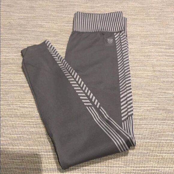 Forever21 Gray Seamless Leggings - Picture 1 of 3